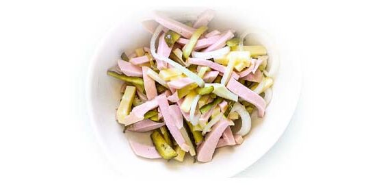 Wurstka╠êse Salad